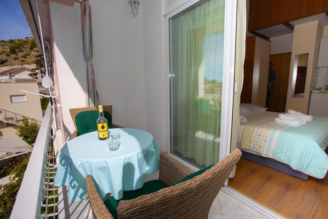 Apartmani Miki Подгора Экстерьер фото