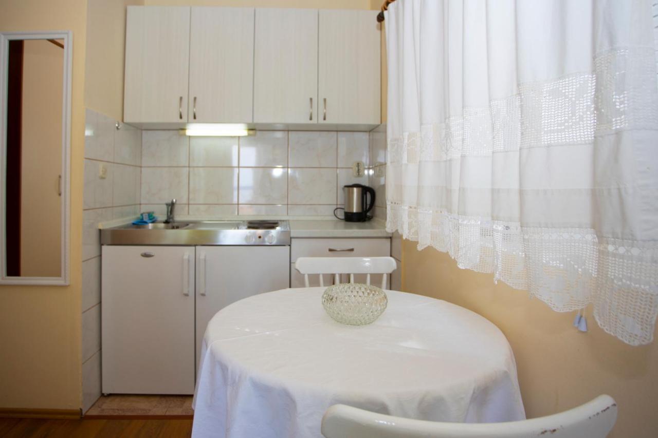 Apartmani Miki Подгора Экстерьер фото