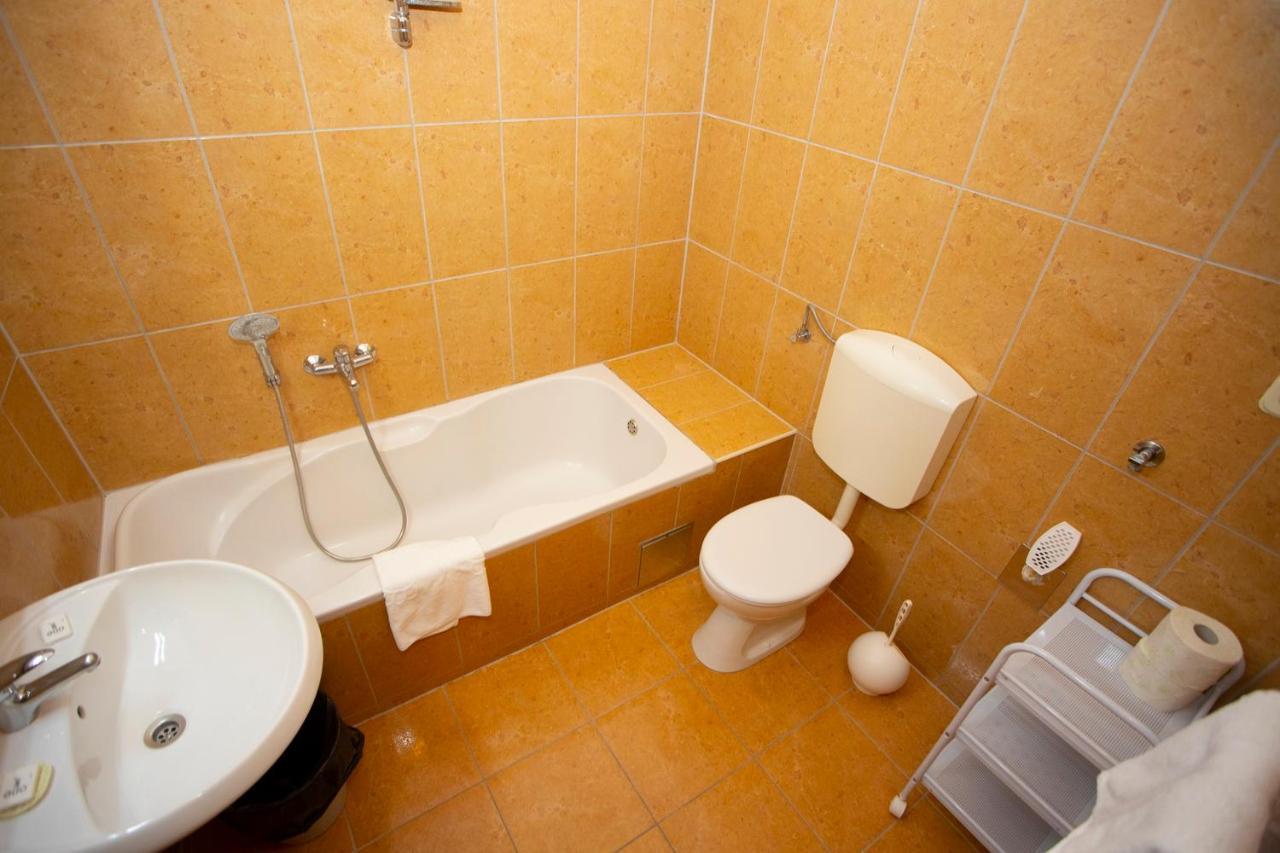 Apartmani Miki Подгора Экстерьер фото