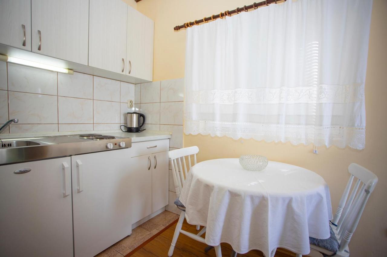 Apartmani Miki Подгора Экстерьер фото