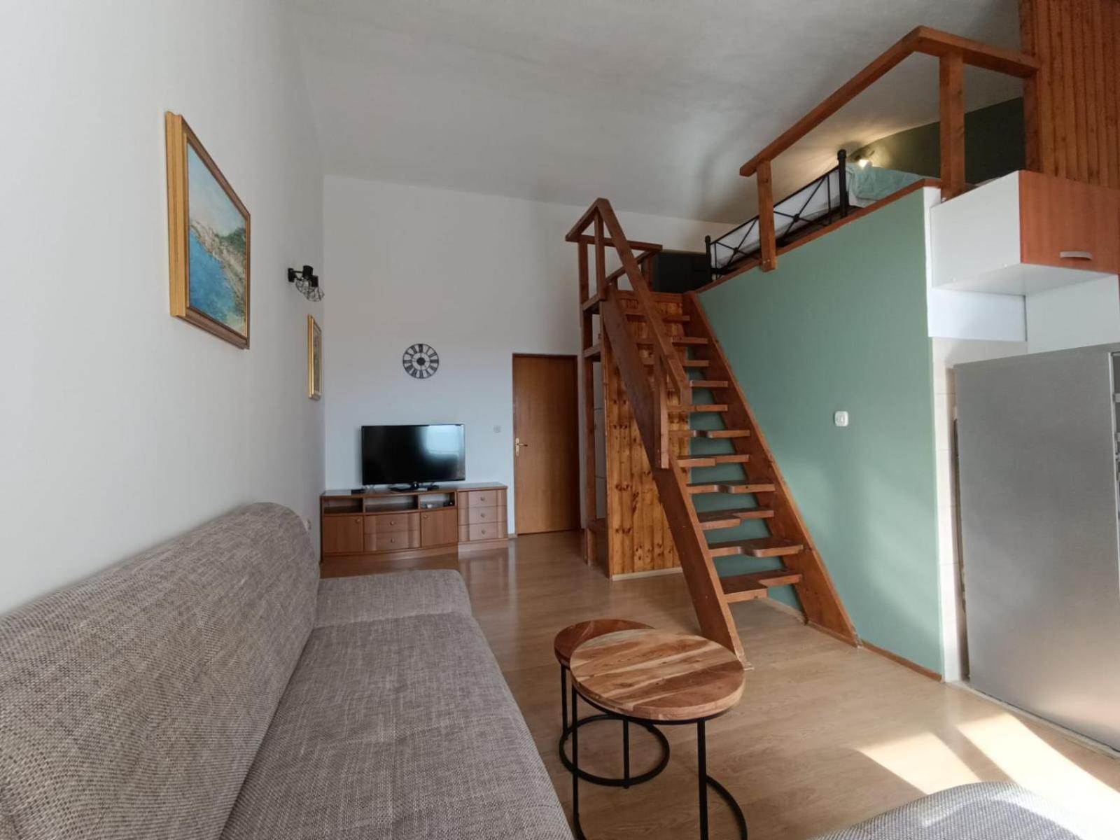 Apartmani Miki Подгора Экстерьер фото